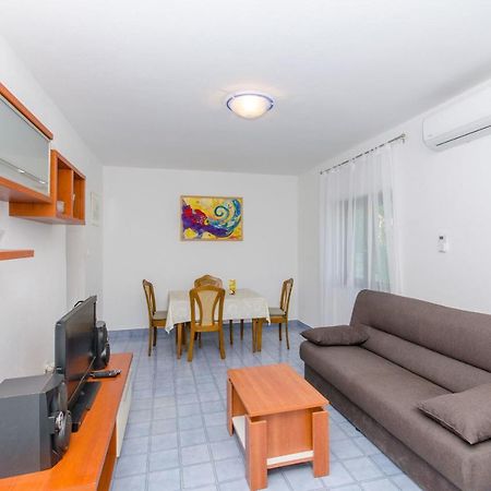 Apartment Vitaic Supetar Exterior foto