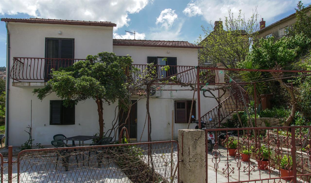 Apartment Vitaic Supetar Exterior foto