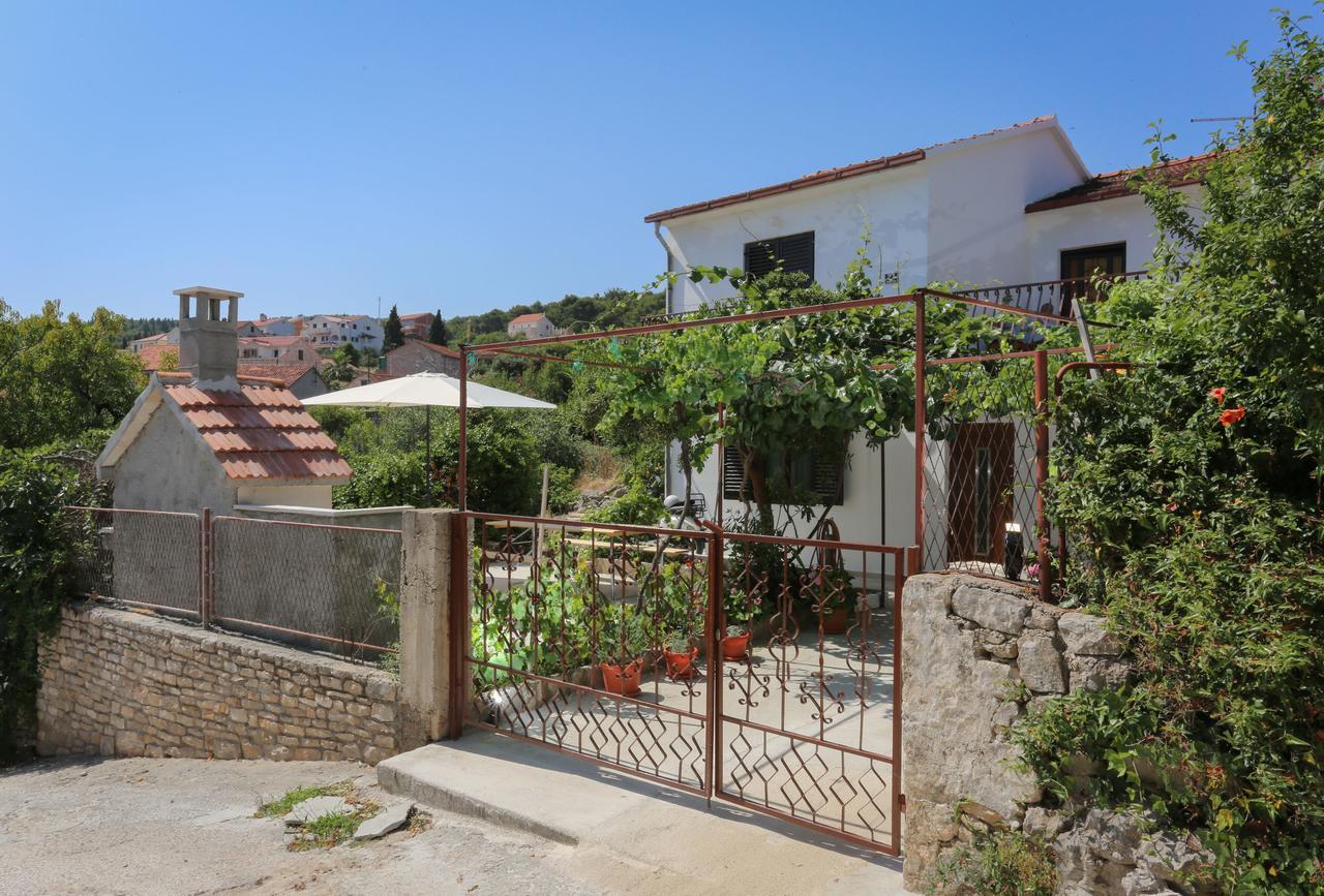 Apartment Vitaic Supetar Exterior foto
