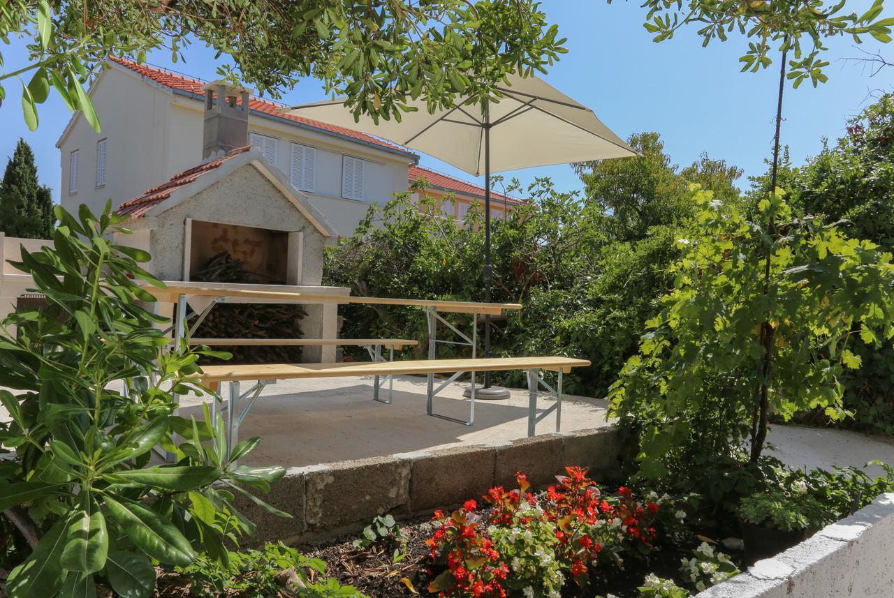 Apartment Vitaic Supetar Exterior foto