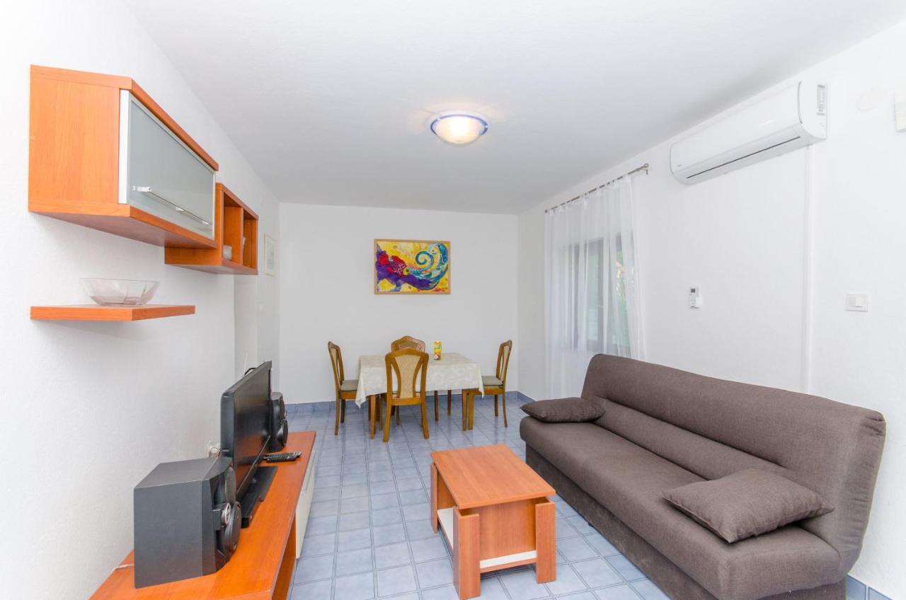 Apartment Vitaic Supetar Exterior foto